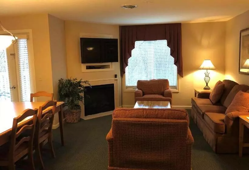 キングサイズベッドのデラックススイート, Vacation Village In The Berkshires