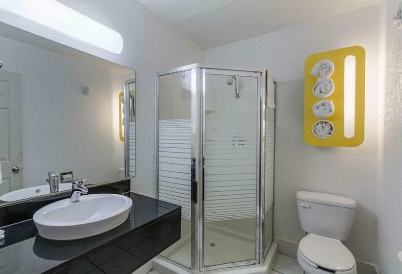 غرفة قياسية, Motel 6 Oshkosh, Wi