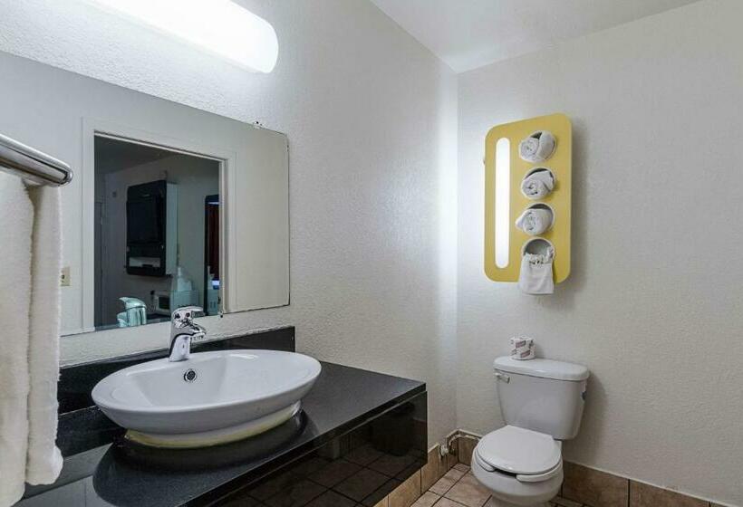 标准间, Motel 6 Oshkosh, Wi