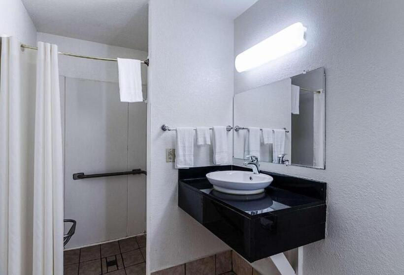 غرفة قياسية لذوى الاحتياجات الخاصة, Motel 6 Oshkosh, Wi