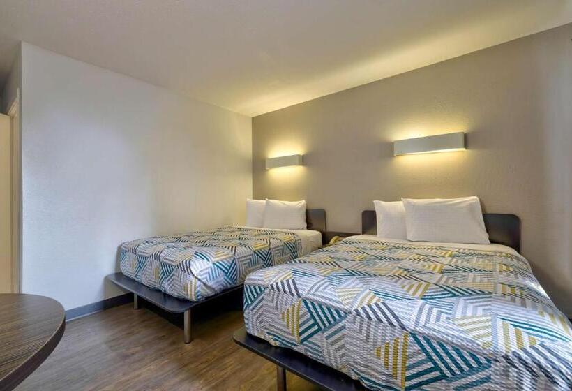 غرفة قياسية رباعية, Motel 6 Oshkosh, Wi