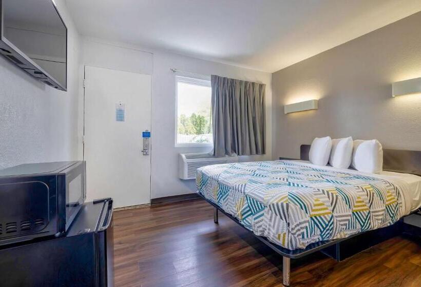 غرفة قياسية لذوى الاحتياجات الخاصة, Motel 6 Oshkosh, Wi