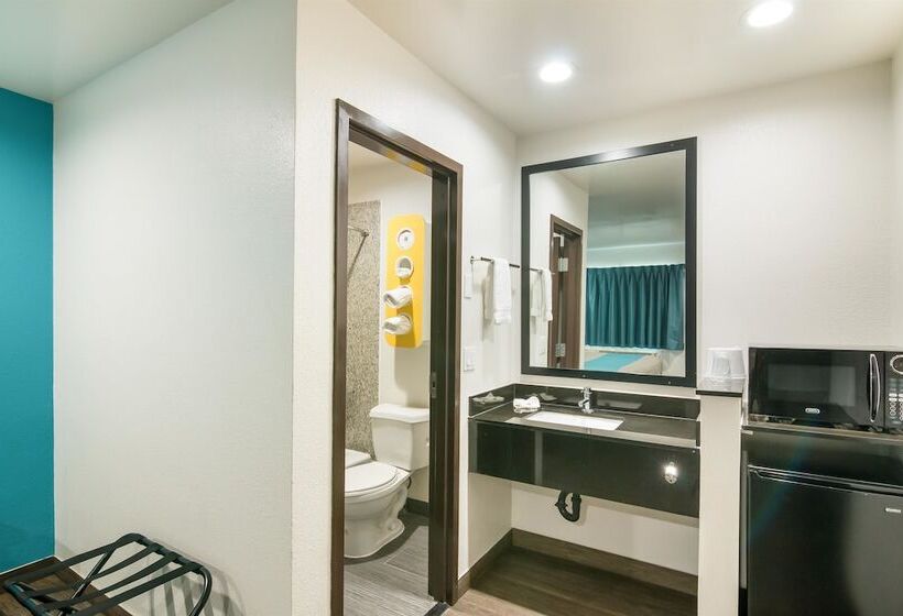 סוויטה דלוקס, Motel 6south El Monte, Ca  Los Angeles