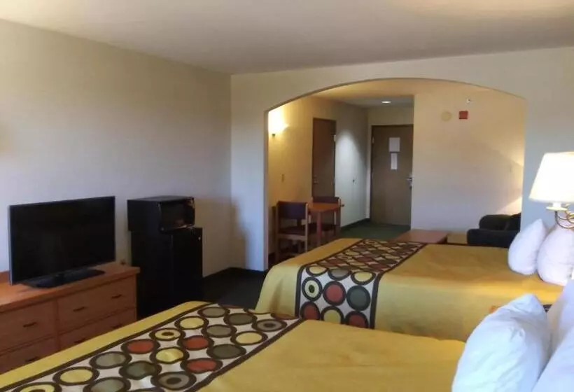 استودیوی لوکس, Super 8 By Wyndham Columbia East
