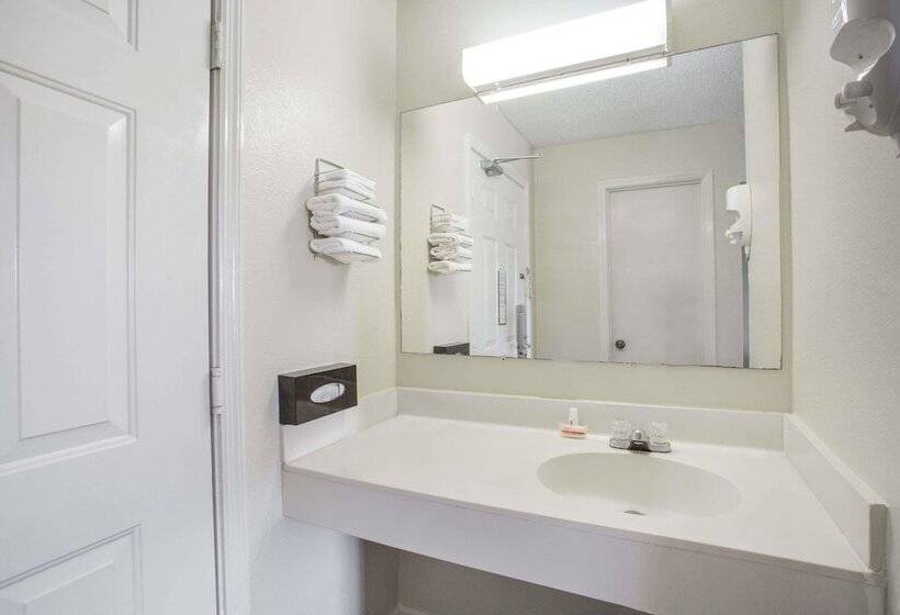 2ダブルベッドのスタンダードルーム, Super 8 By Wyndham Manning