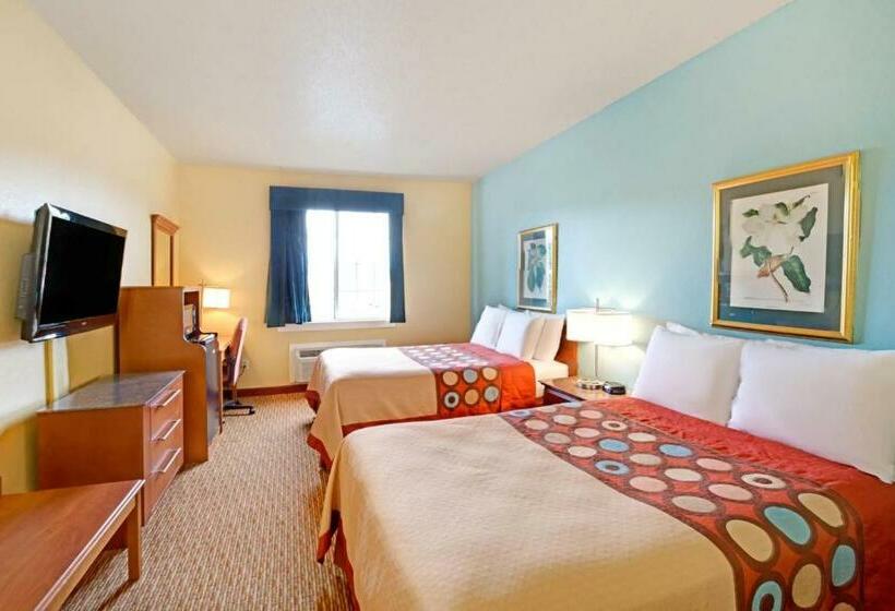 غرفه قياسيه سريرين مزدوجين, Super 8 By Wyndham Salisbury