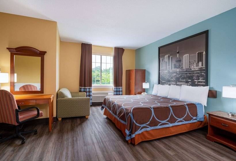 إستوديو ديلوكس, Super 8 By Wyndham Salisbury