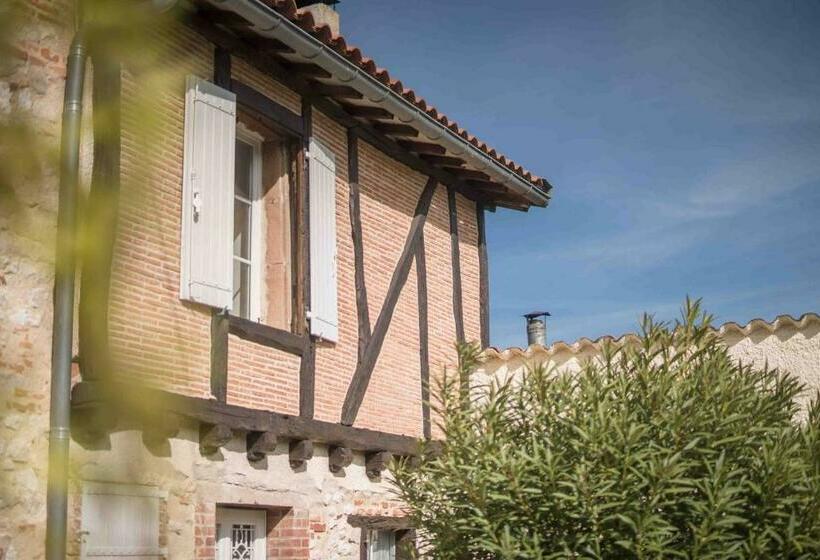 Номер Стандарт Вид на Сад, Chambres D Hôtes Le Pignié