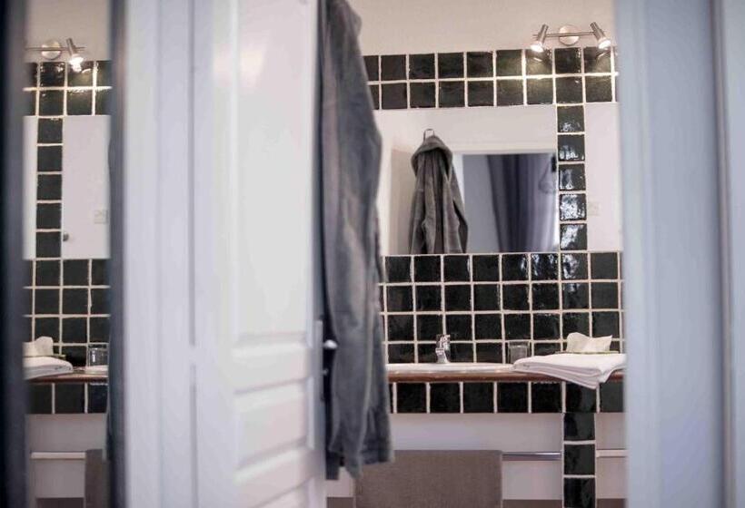 Номер Стандарт Вид на Сад, Chambres D Hôtes Le Pignié