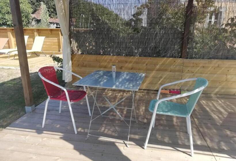 Номер Стандарт, Maison Du Cheval