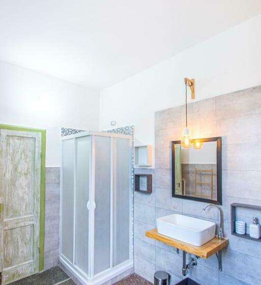 キングサイズベッドのスタンダードルーム, Maison44