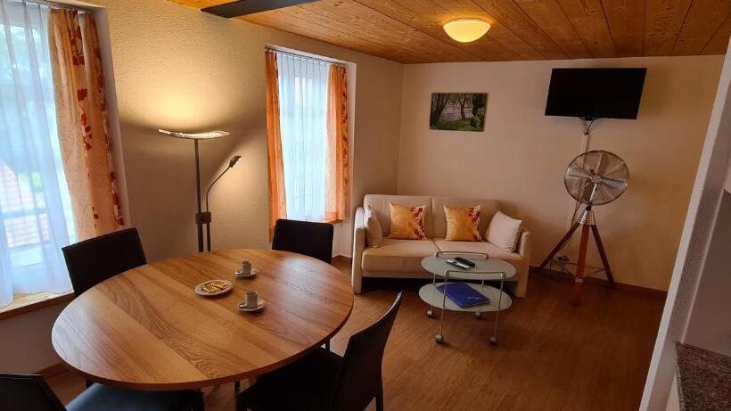 استوديو قياسي مطل على البحيرة, Hôtel Restaurant Cave Bel Air