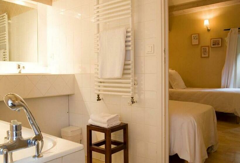 חדר סטנדרט לשלושה עם נוף לגינה, La Bougnate