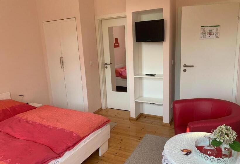 חדר דלוקס, Loensches Gut