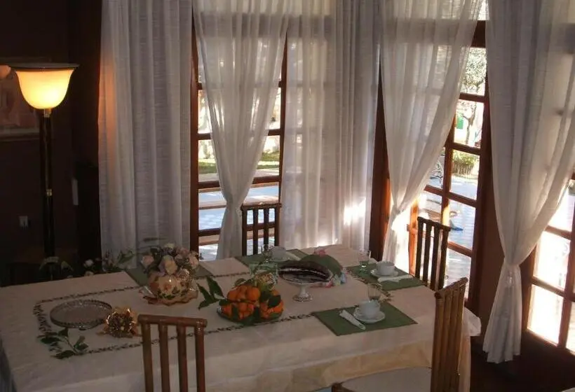 Sviitti 2 Makuuhuonetta, Villa Carol Appartamento E B&b