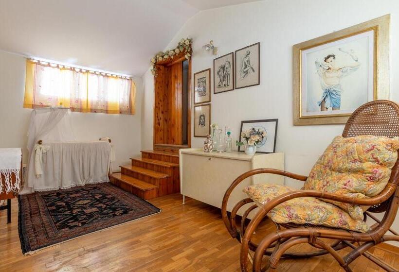 سوئیت 2 خوابه, Villa Carol Appartamento E B&b