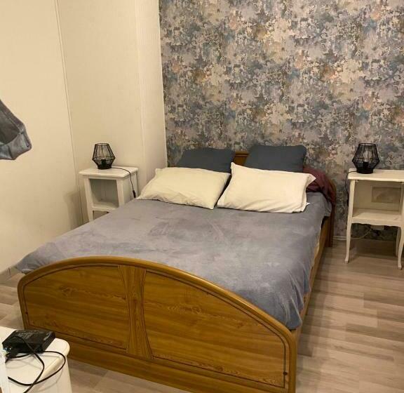 غرفة عائلية, Chez Bouju