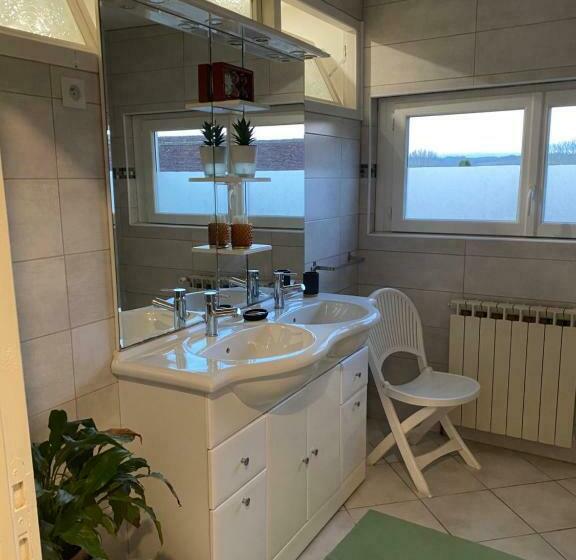 غرفة عائلية, Chez Bouju