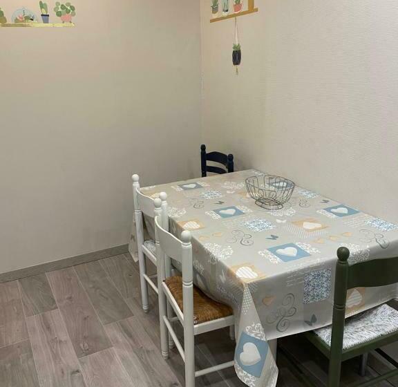 غرفة عائلية, Chez Bouju