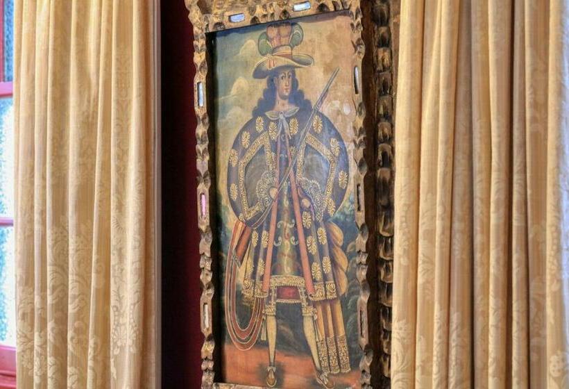 Номер Стандарт, Grenfell Hall