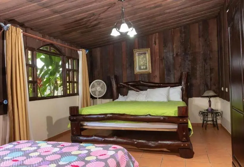 キングサイズベッドのデラックスルーム, Malekus Mountain Lodge