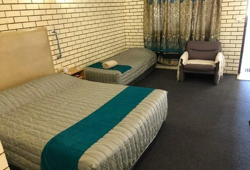 エコノミートリプルルーム, Stockman Motor Inn