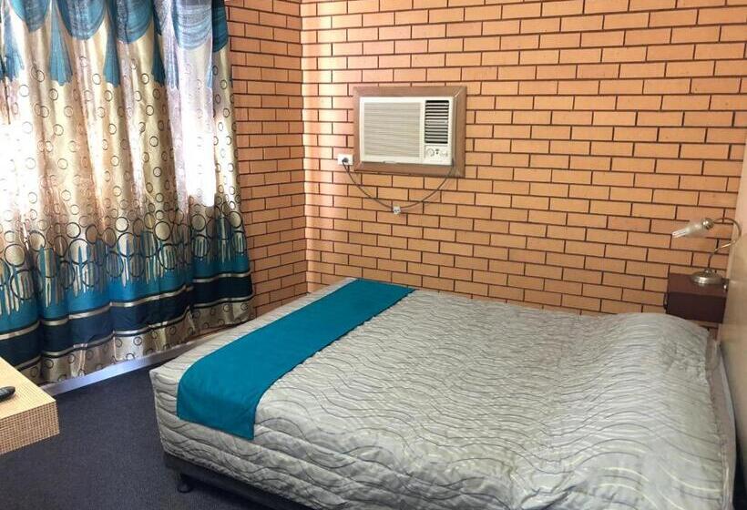 패밀리 룸, Stockman Motor Inn