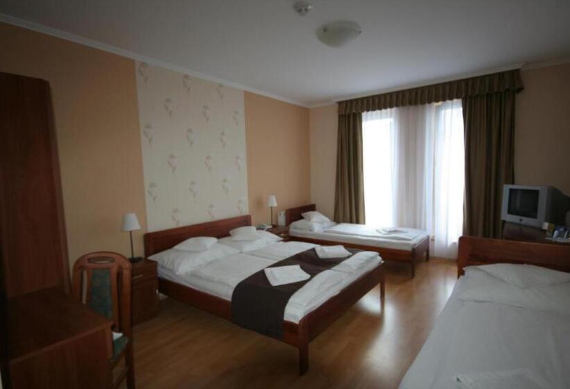 Standard 4 Pers. Værelse, Patonai