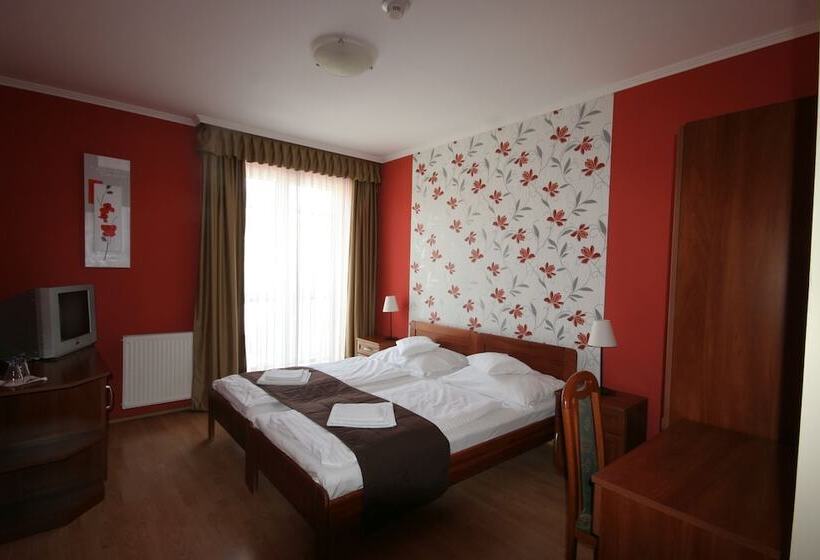 Standard Værelse, Patonai