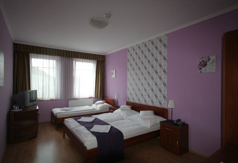 Standard 3 Pers. Værelse, Patonai