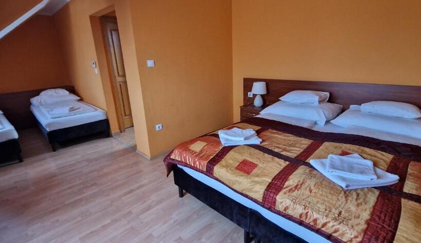 Standard 4 Pers. Værelse, Patonai