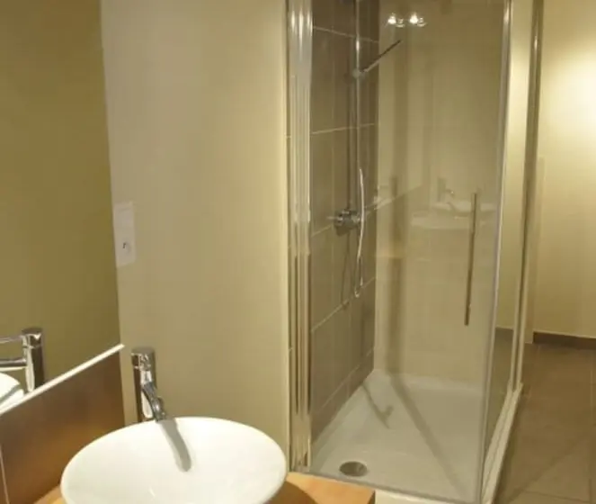 スタンダードトリプルルーム, Chambres D'hôtes Le Tilleul