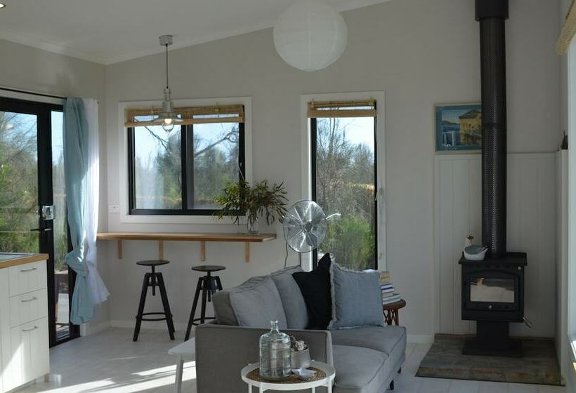 Студия Стандарт Двуспальная Кровать, Flotsam Studio Accommodation