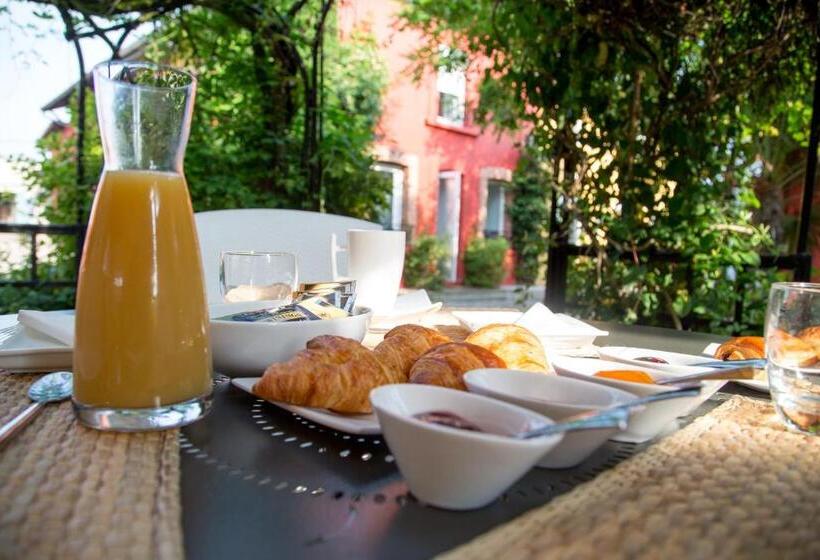 חדר משפחתי, O'lodge