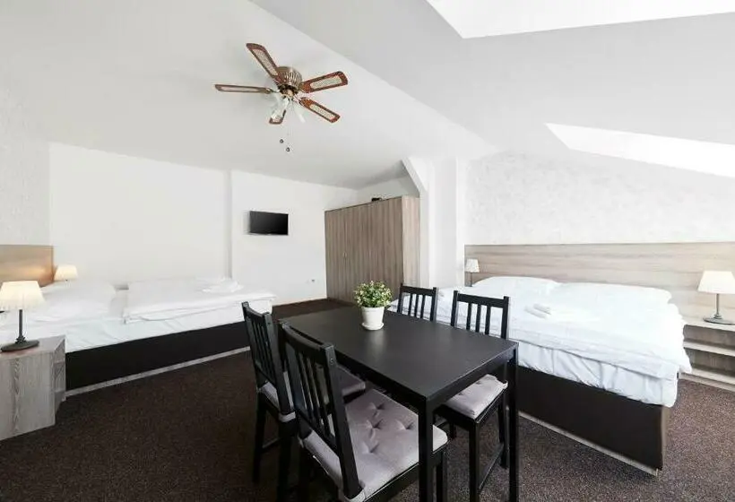 スタンダードトリプルルーム, Ski Hotel Svoboda Nad Upou