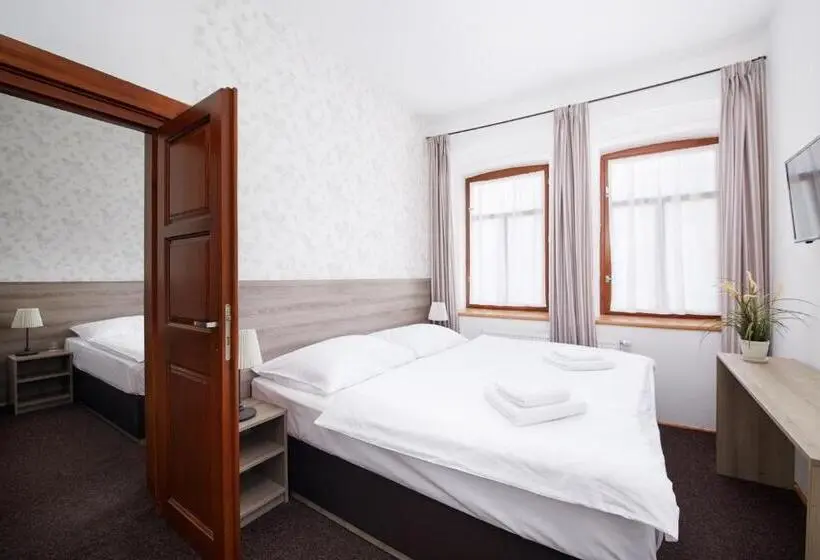 スタンダード４人部屋, Ski Hotel Svoboda Nad Upou