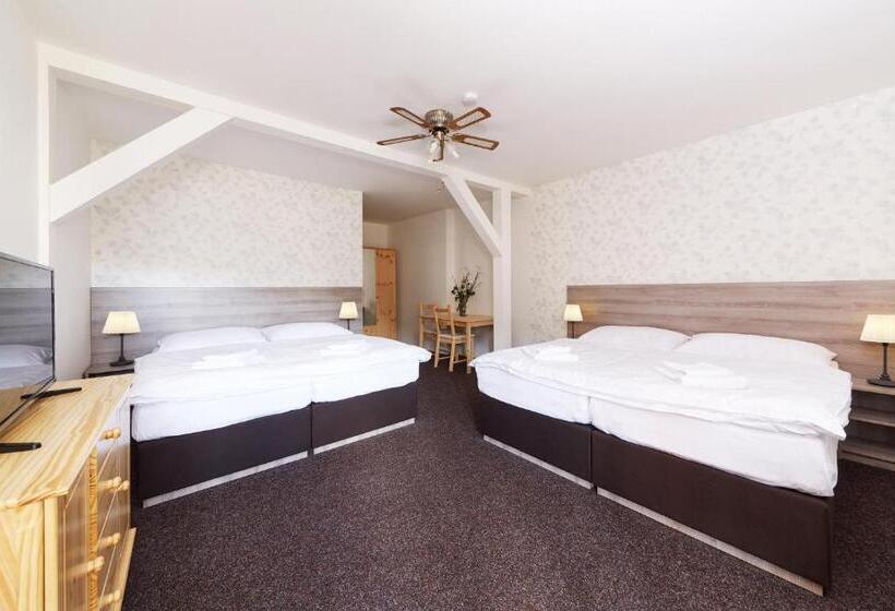 4인용 스탠다드 룸, Ski Hotel Svoboda Nad Upou