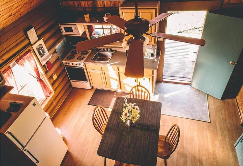 오두막, Island Life Cottages