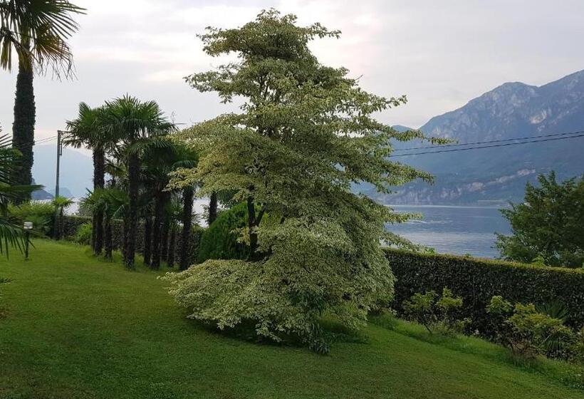 Номер Стандарт Вид на Озеро, Villa Ucci