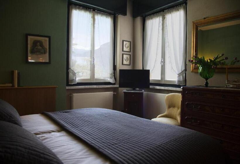 Номер Стандарт Вид на Озеро, Villa Ucci