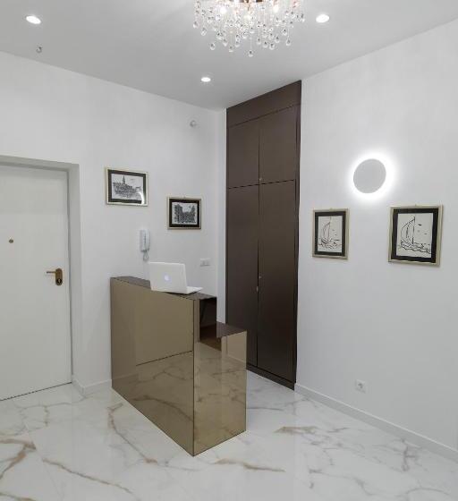 Superior Room with Terrace, Green Park Luxury Rooms