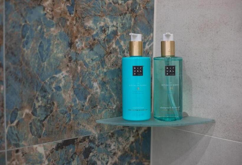 Deluxe Zimmer mit Meerblick, Green Park Luxury Rooms