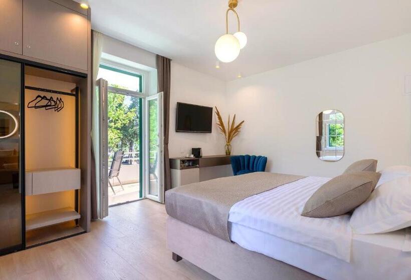 Superior Zimmer mit Terrasse, Green Park Luxury Rooms