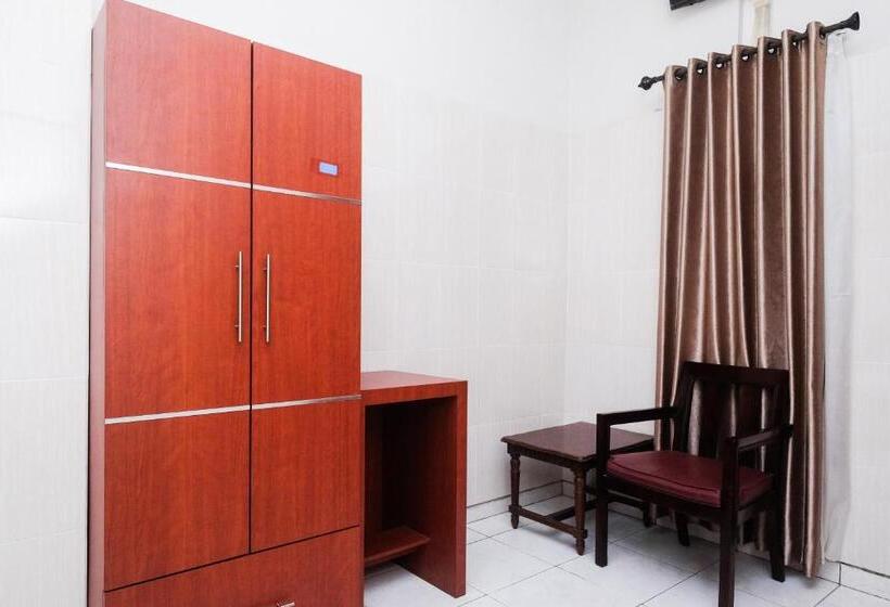 디럭스 룸, Urbanview Syariah Wisma Wongso Borobudur