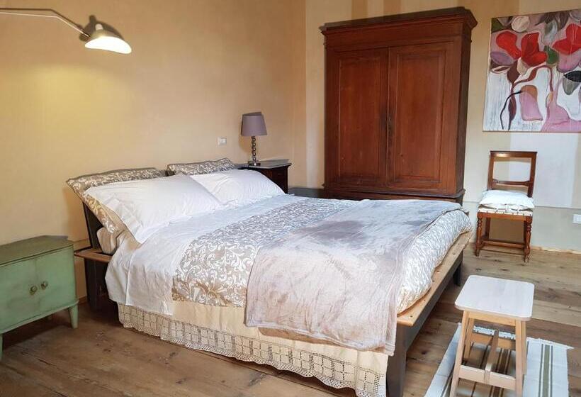 带阳台的豪华间, Terraluna Country House San Leo   San Marino