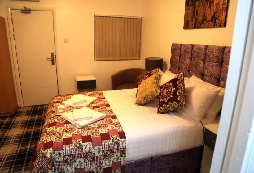 סוויטה דלוקס, Atz&h Inn