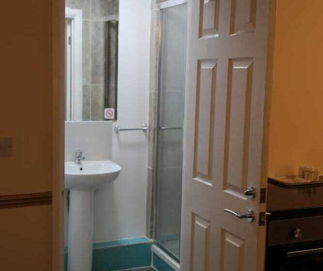 חדר דלוקס, Atz&h Inn