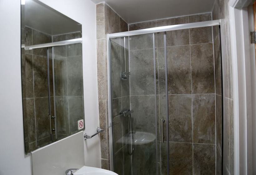 חדר סטנדרט, Atz&h Inn