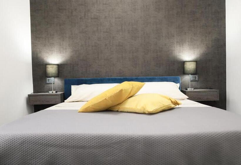 اتاق استاندارد, Agathae Dreams