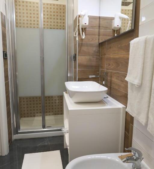 اتاق استاندارد, Agathae Dreams